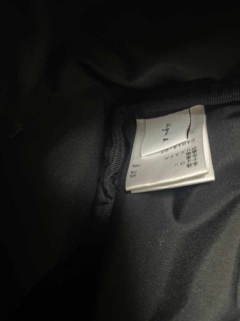 アニエスベー ボディーバッグ。