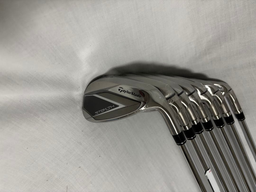 【新品】ステルスアイアンセットスチールS テーラーメイド（6〜PW・AW・SW）