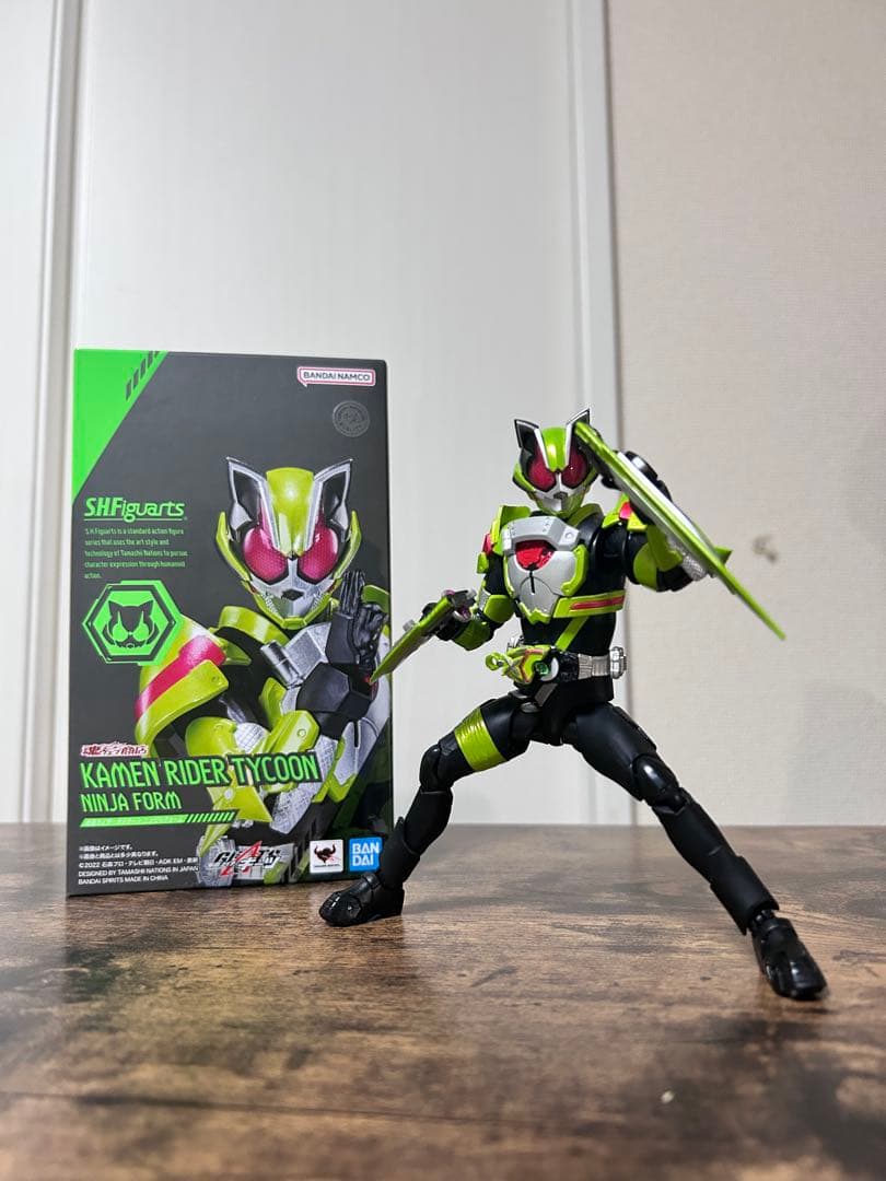 S.H.Figuarts 仮面ライダータイクーン忍者フォーム