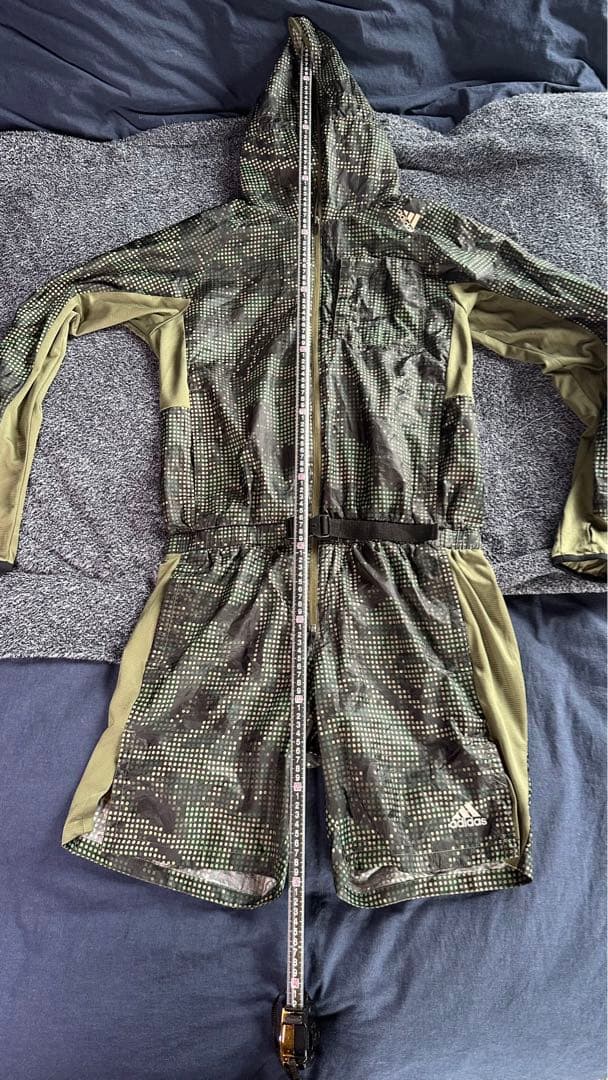 アディダスadidas オールインワン　Lサイズ　グリーン系