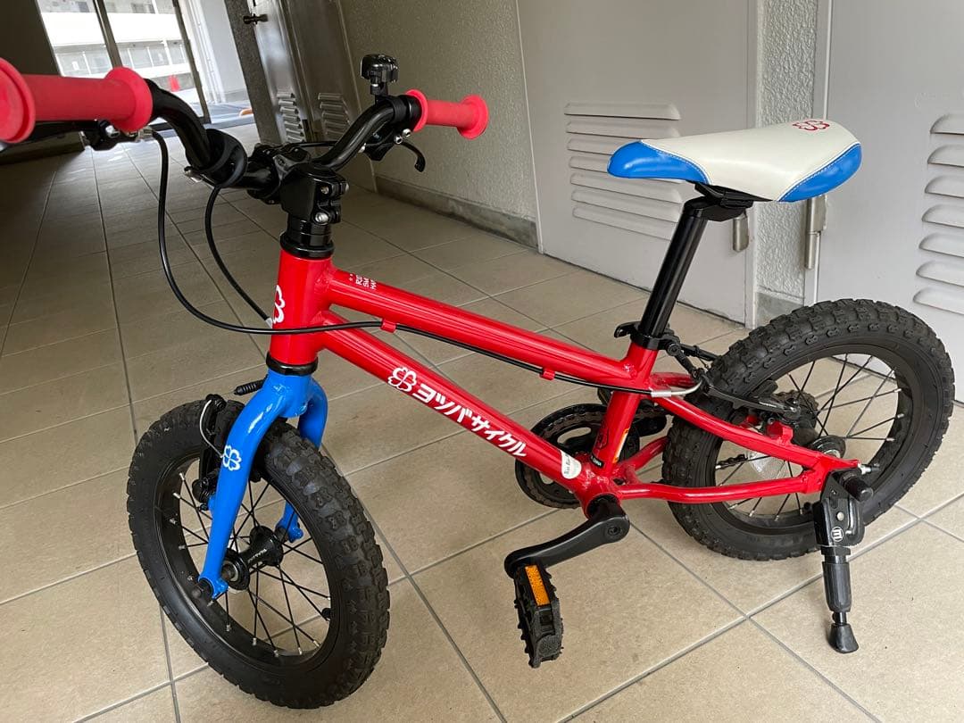 【引き渡し限定】ヨツバサイクル ヒーローレッド 14インチ