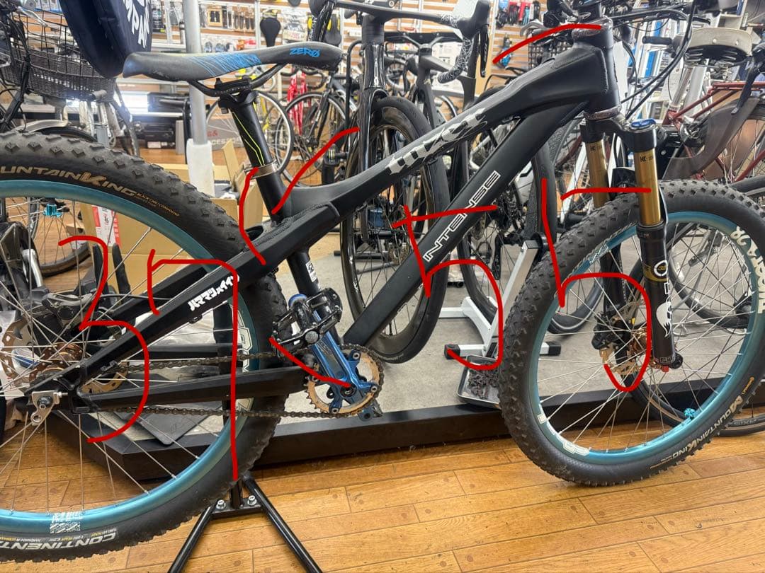 INTENSE TAZER HT ダートジャンプ　カスタム