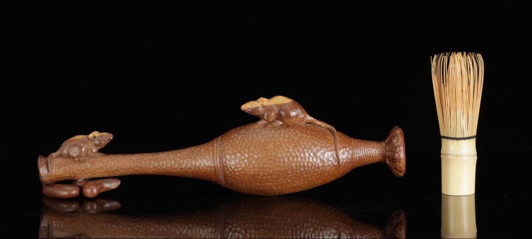 永冨一伸 在銘 木彫 開眼福子 干支 鼠 水瓶 曲玉 一刀彫 置物 共箱 縁起物