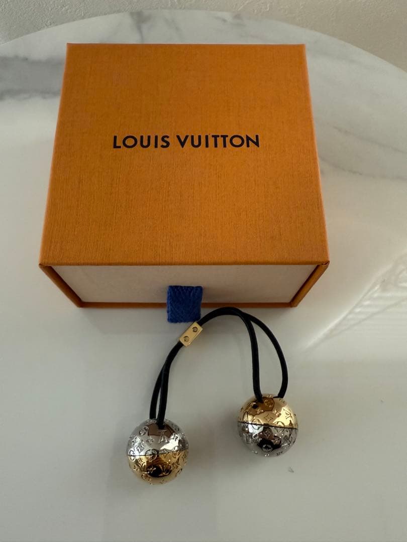 新品未使用LOUIS VUITTON モノグラムボールヘアアクセサリー