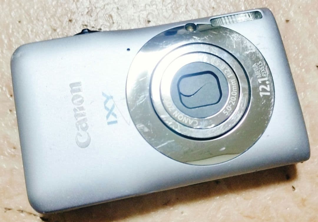 CANON IXY 200F　デジタルカメラ　ジャンク