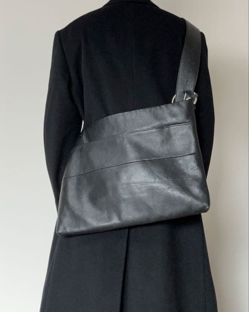 バッグ archive leather shoulder bag