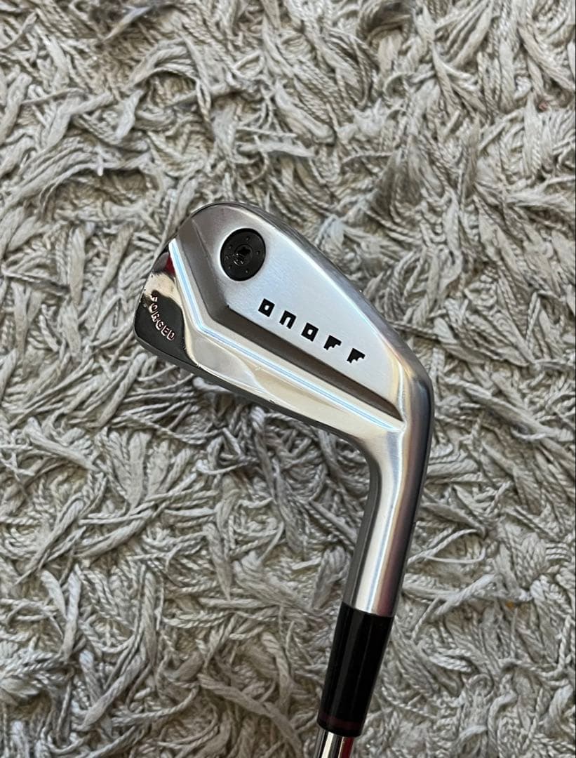 ONOFF KURO FORGED アイアン4番単品　2022モデル