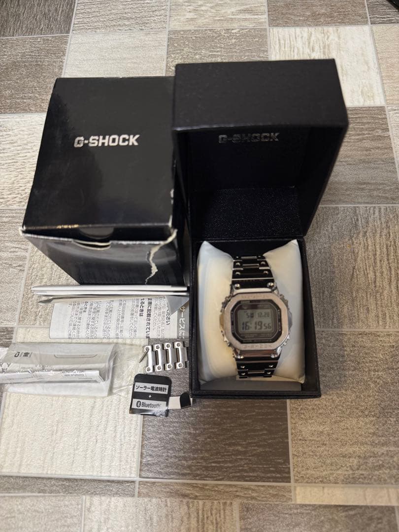 G-SHOCK GMW-B5000D-1JF フルメタル シルバー