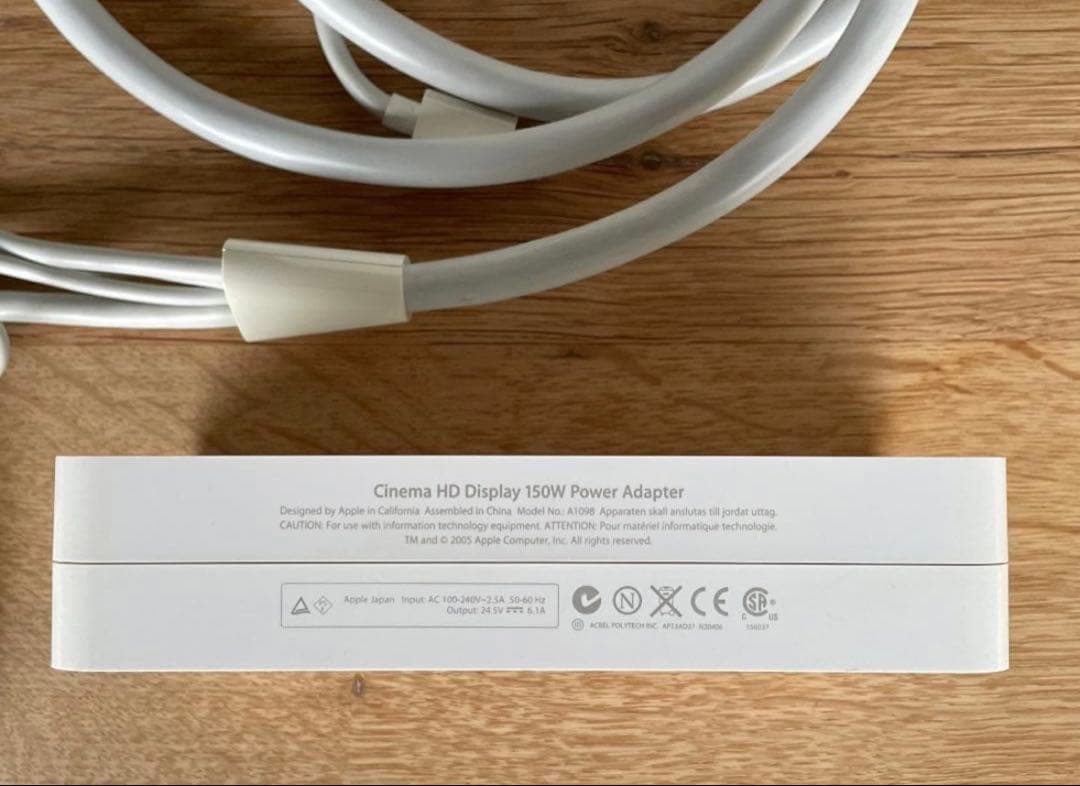 アップル　シネマディスプレイ　「30インチ【後期型】