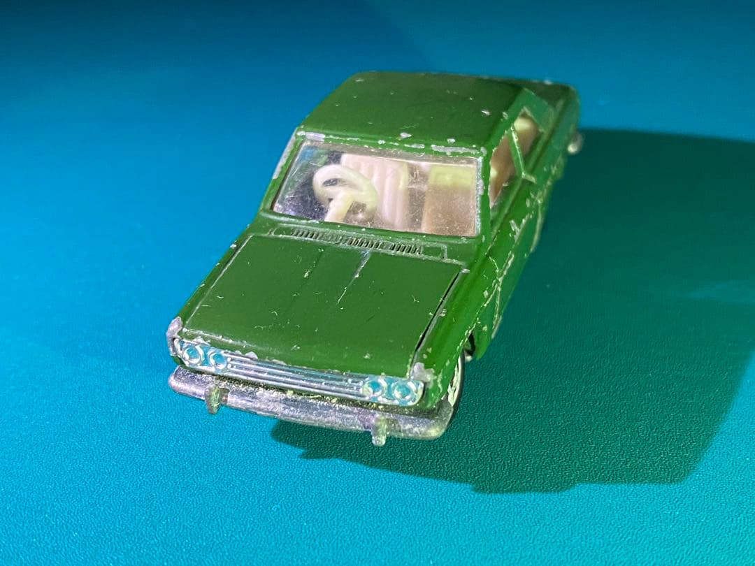 トミカ　NISSAN NEW BLUEBIRD SSS NO.1