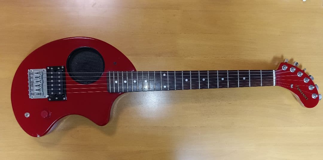 ZO-3 レッド　ヘッドフォン端子付　USB電源アダプター付　他オマケ