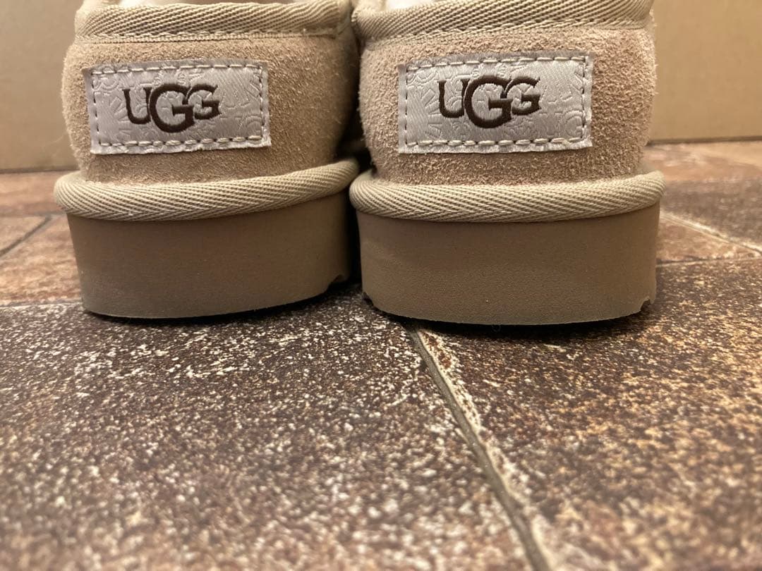 アグ CLASSIC SLIPPER 3