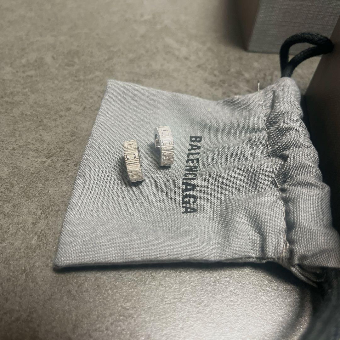 【美品】BALENCIAGA フープ ピアス ロゴ FORCE STRIPED