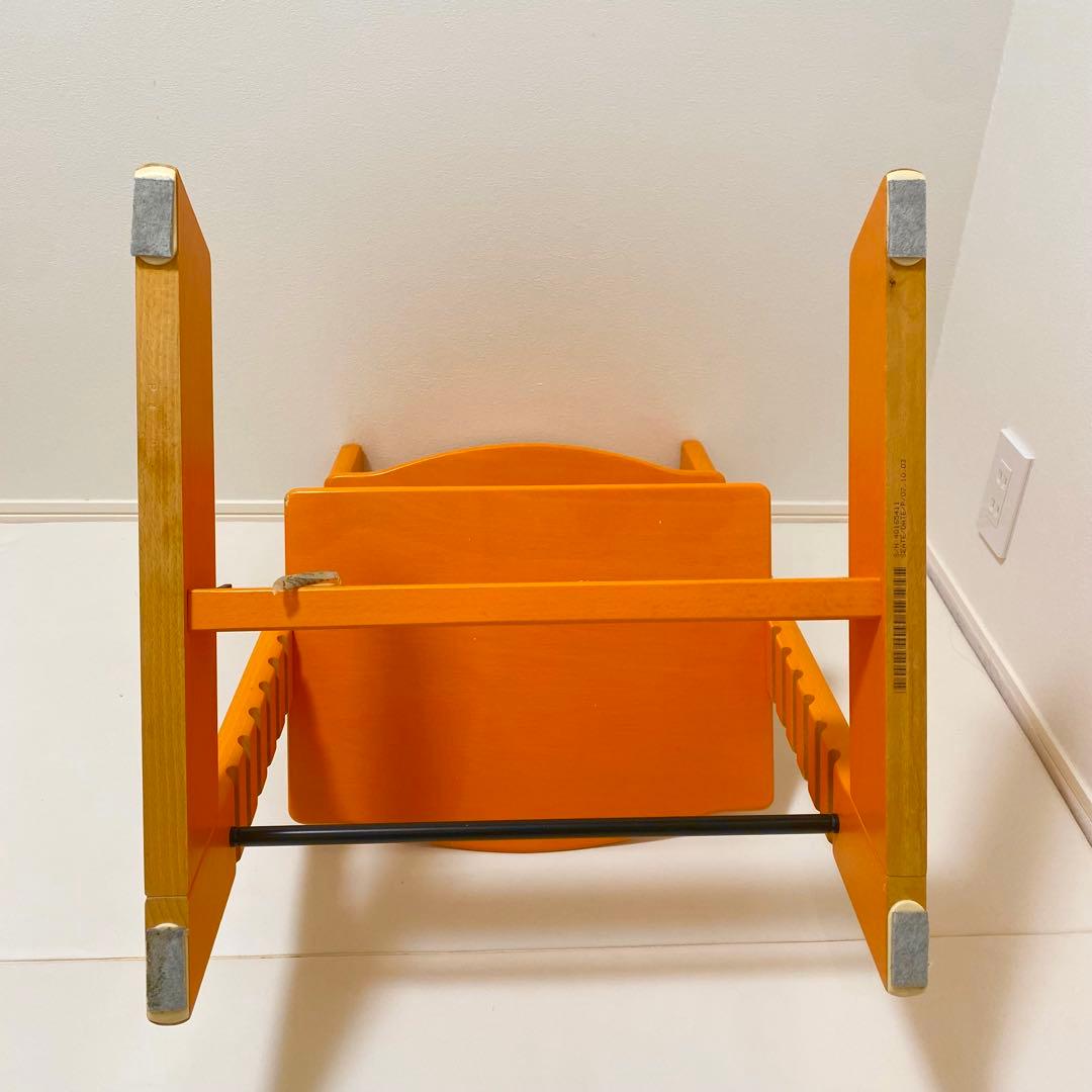 ♢美品♢STOKKE トリップトラップ シリアル4 廃盤色 オレンジ　ハイチェア