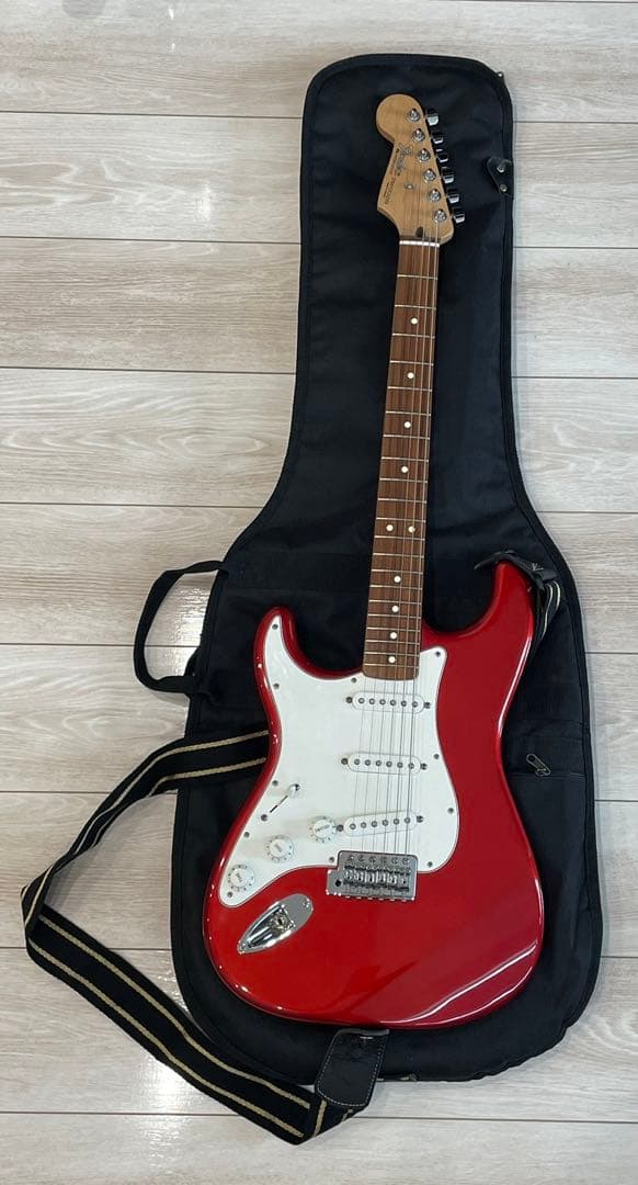左 -FENDER -STRATOKASTER -MEXICO