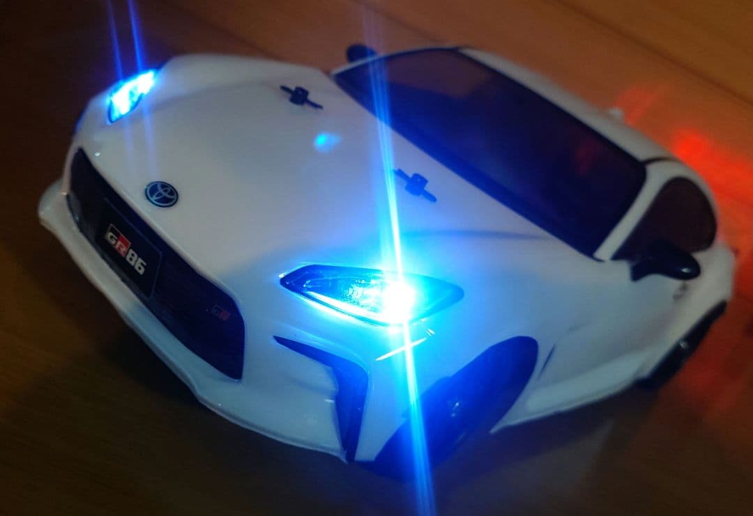 田宮RCトヨタGR86LEDライト付ファーストトライ＆プロポバッテリーセット完成