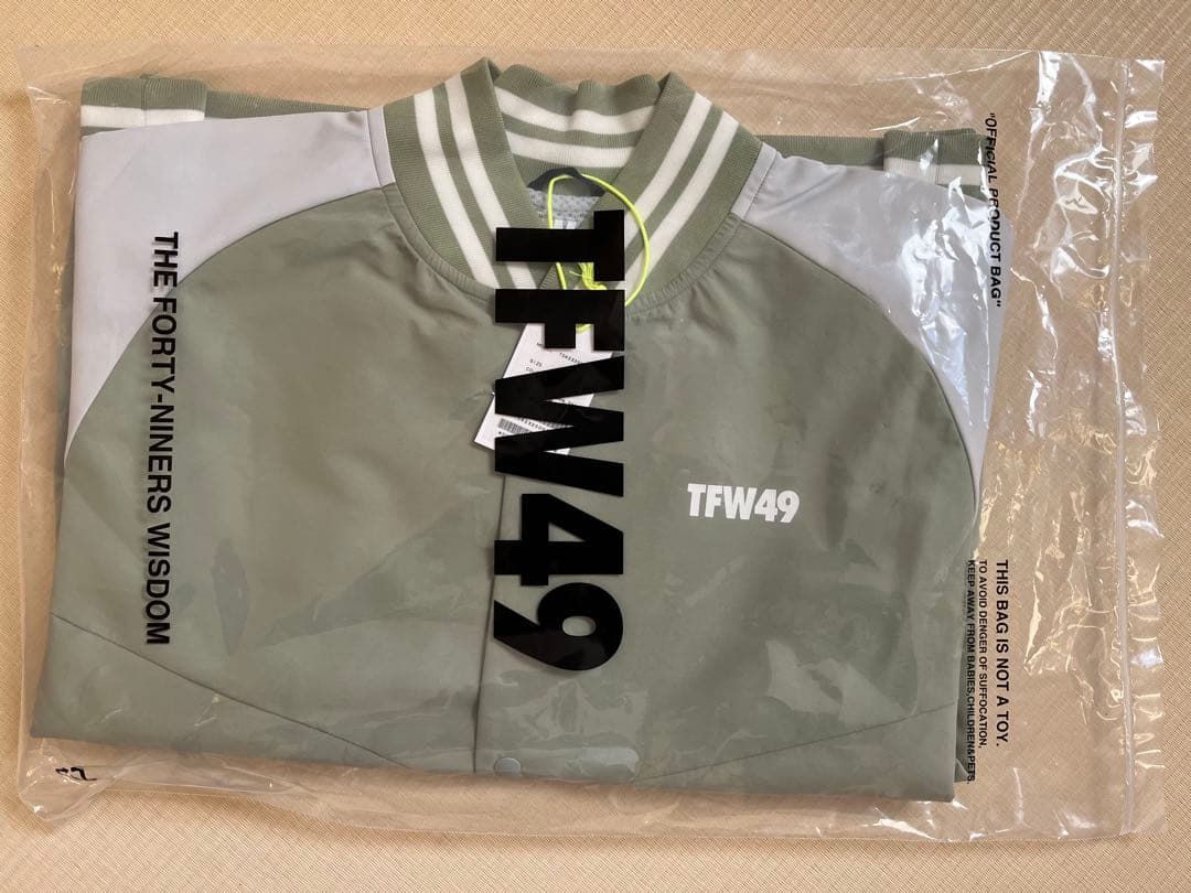 新品未使用　TFW49 STUDIUM JAMPER ナイロンスタジャン　ゴルフ