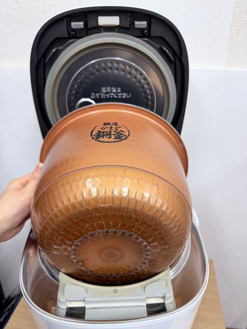 TOSHIBA 東芝 IHジャー炊飯器RC-18VXN 1.8L 2020年製