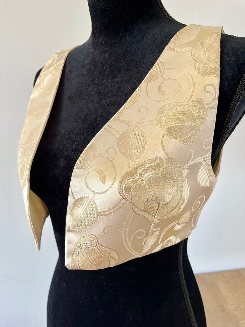 フラメンコ クリーム色ブロケード生地　チャレコ チャケタ　スペイン製