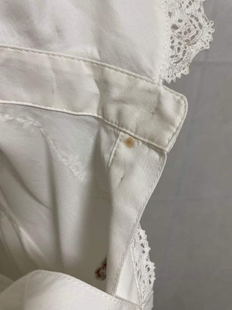 BABY, THE STARS SHINE BRIGHT 長袖ブラウス 白