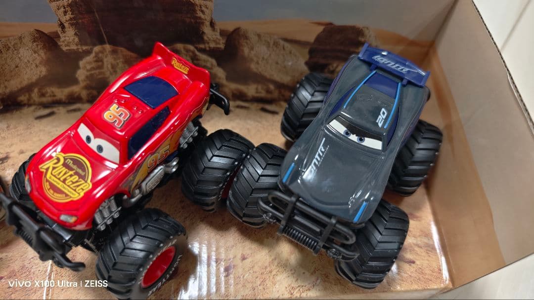 【激安】 カーズ モンスタートラック 4台セット ラミレス メーター ストーム