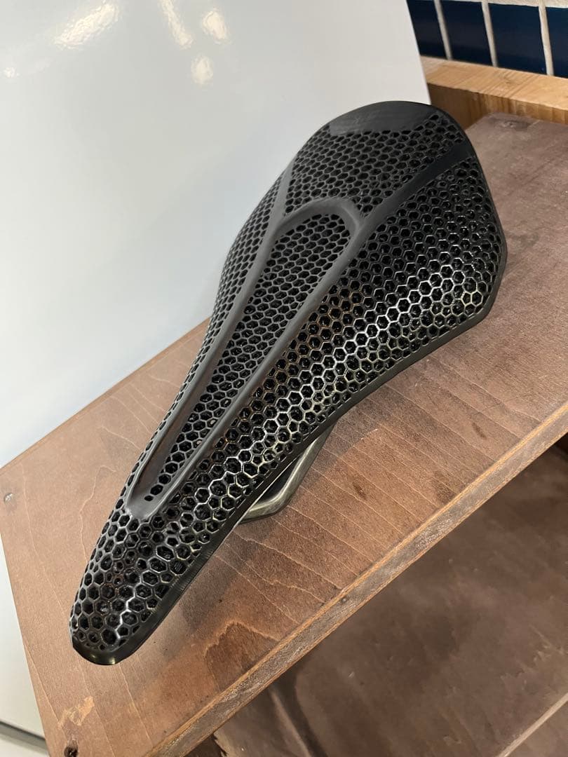 パーツ Fizik VENTO ARGO R1 ADAPTIVE 140mm