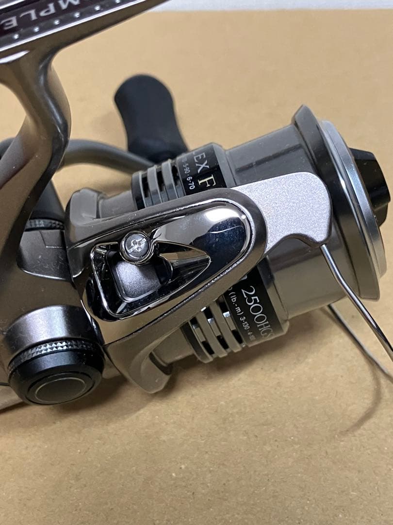 値下げ！未使用並　極美品　09 コンプレックス 2500HGS F4