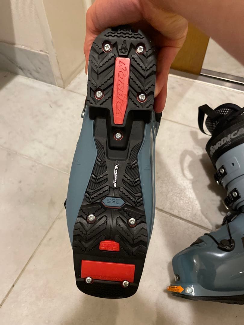 【未使用】NORDICA UNLIMITED LT 130 DYN 25.5cm