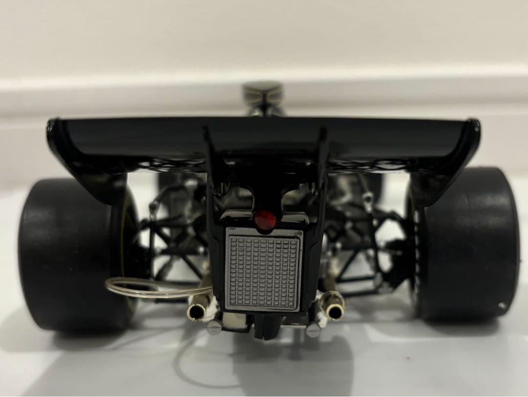 【サンスター　ロータス72 1970年〜75年　1/18】