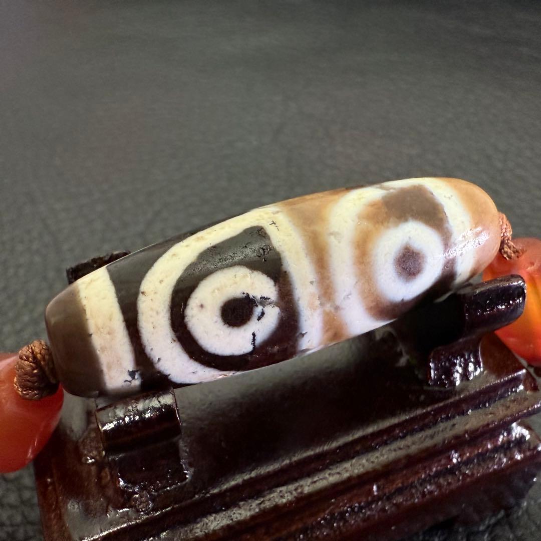 チベット　西蔵　変形四眼天珠 ジービーズ ancient 朱砂 老天