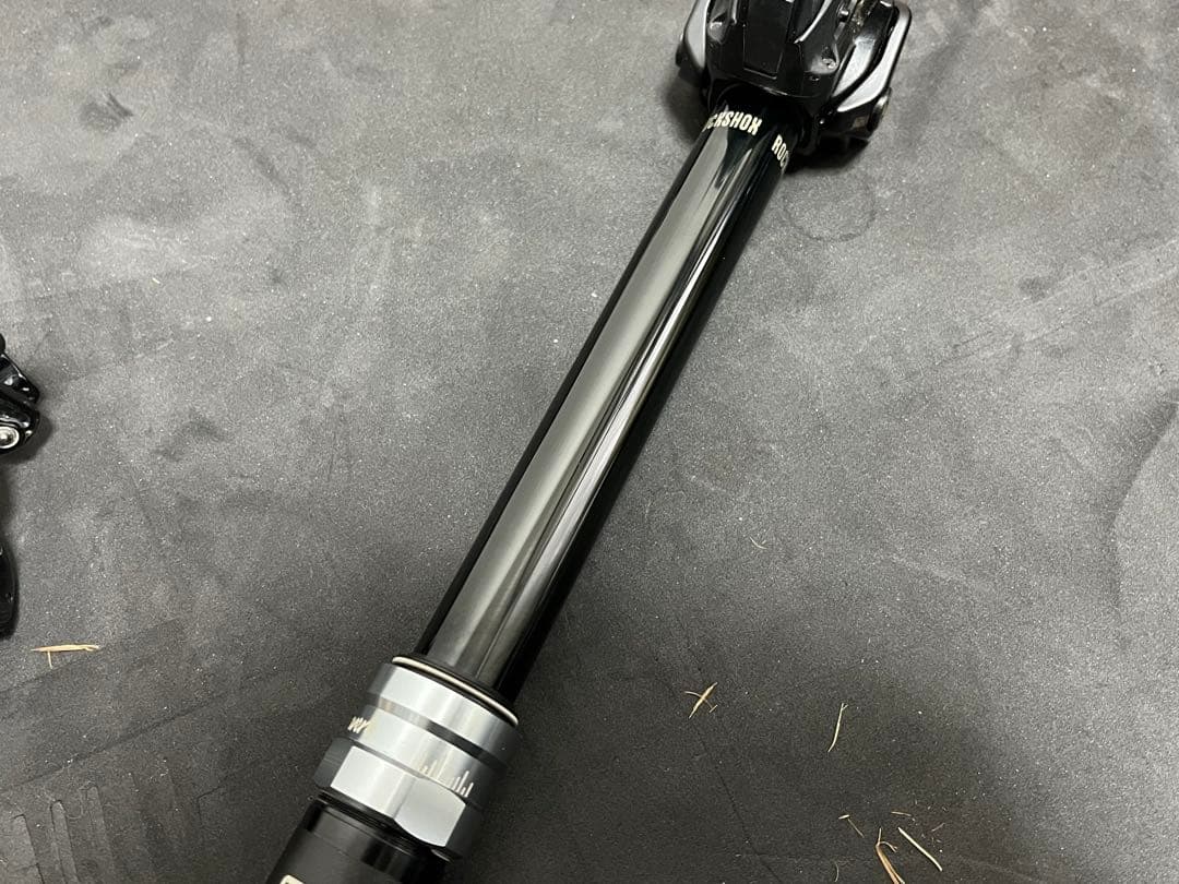 RockShox reverb AXS電動ドロッパー シートポスト 170mm