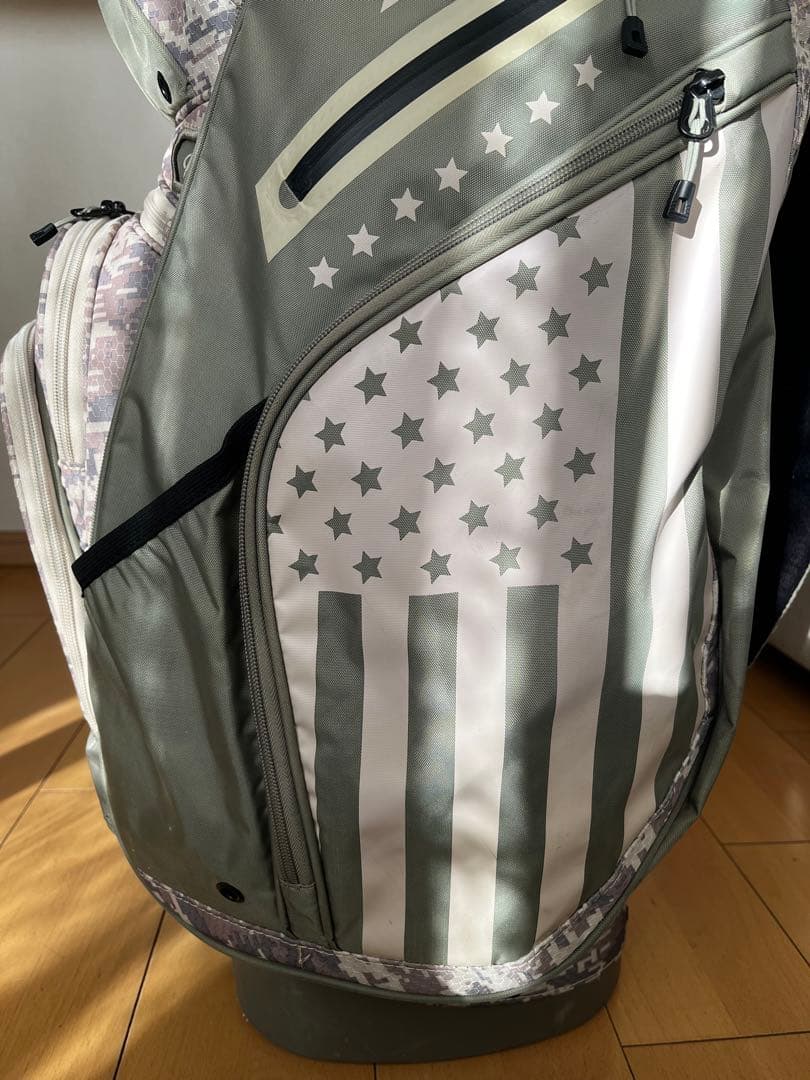 美品希少SUN MOUNTAIN C130 14分割　キャディバッグ カモフラ柄