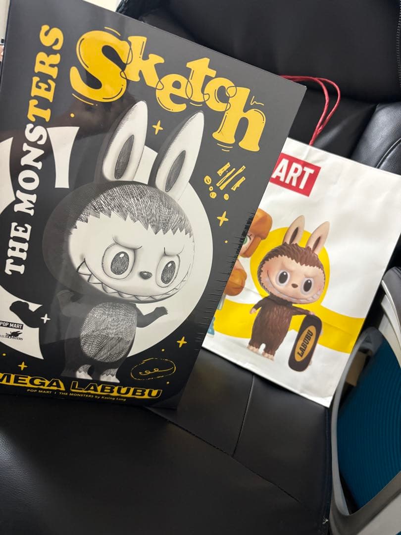 在庫残り2！ラブブMEGA LABUBU THE MONSTERS Sketch