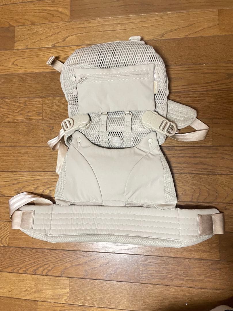 エアバギー ベビーキャリア　 サンドアッシュ