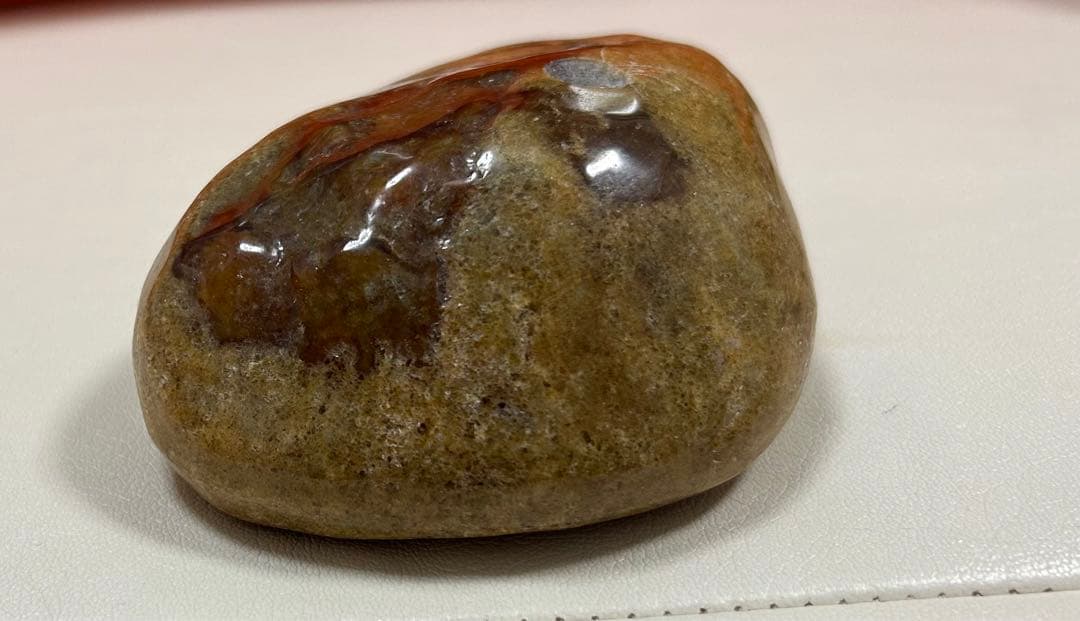 天然石　翡翠 原石 627g