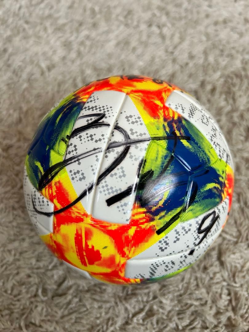 南野拓実　日本代表　サインボール