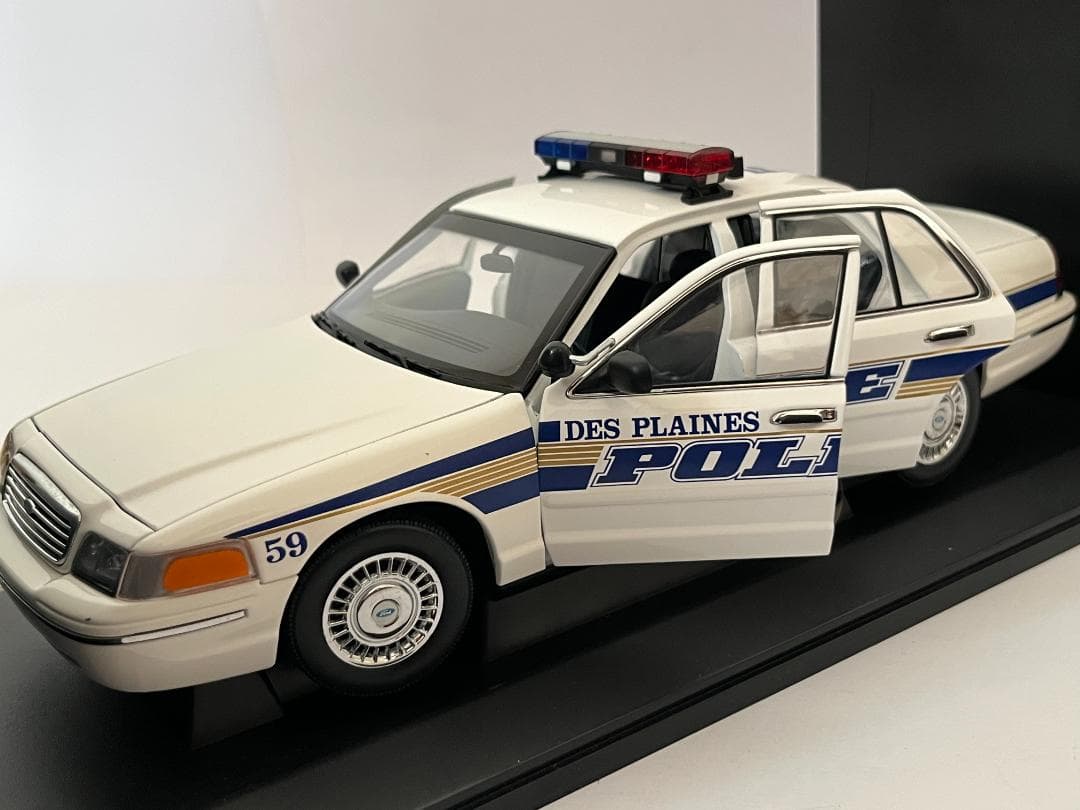 オートアート 1/18 72701 フォード クラウンビクトリア LAPD 箱付