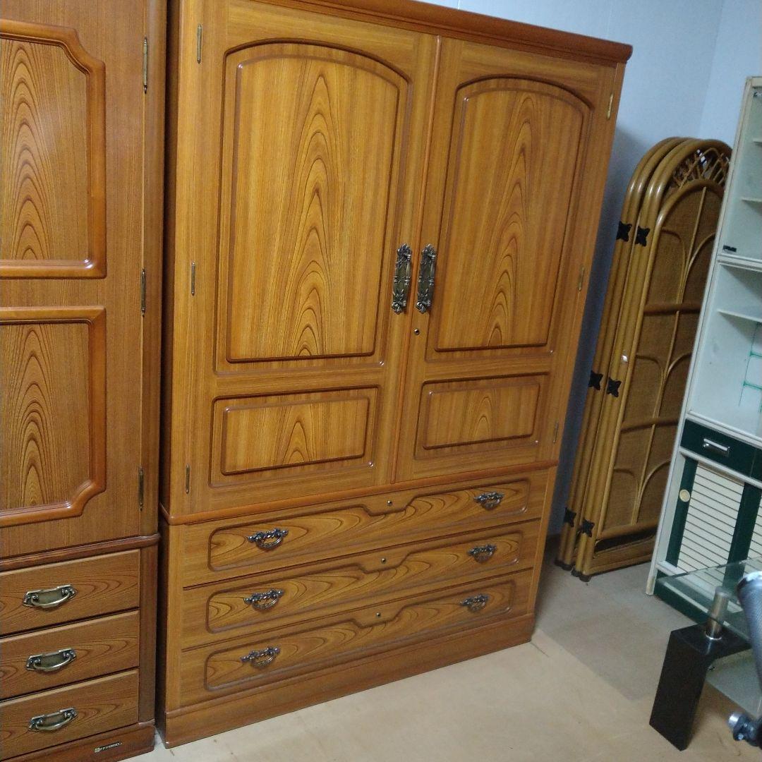 木目調キャビネット 引き出し付き（引取限定）