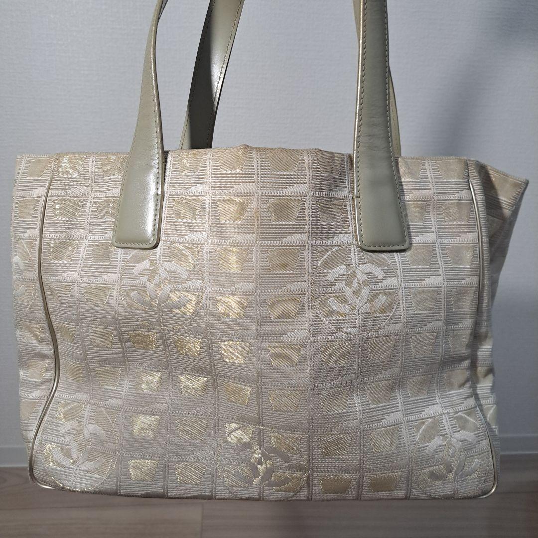 お値下げ致しました　シャネル ニュートラベルライン CHANEL トートバック