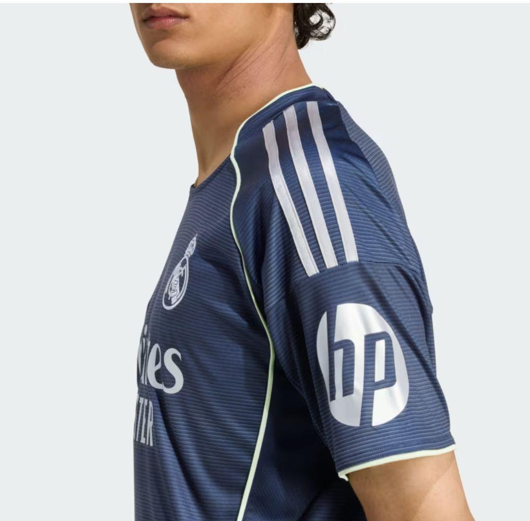 国内正規品【新品未使用】レアル・マドリード 25/26 アウェイ ユニフォーム