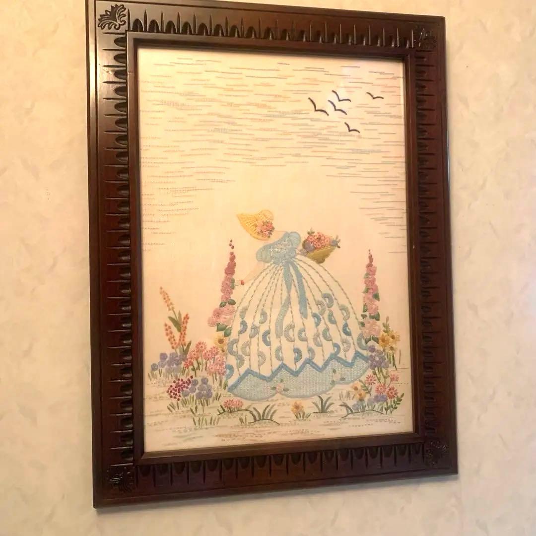戸塚刺繍　⭐︎刺繍額絵　貴婦人　お花摘み