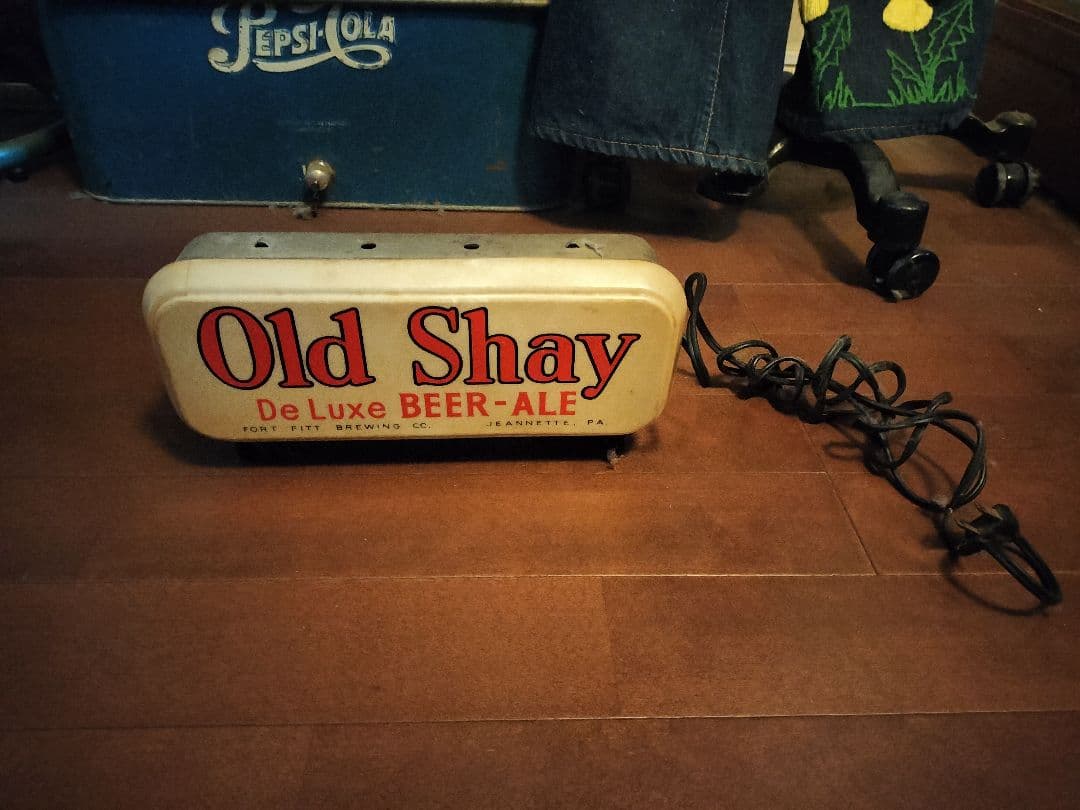 Old Shay De Luxe Beer-Ale サイン
