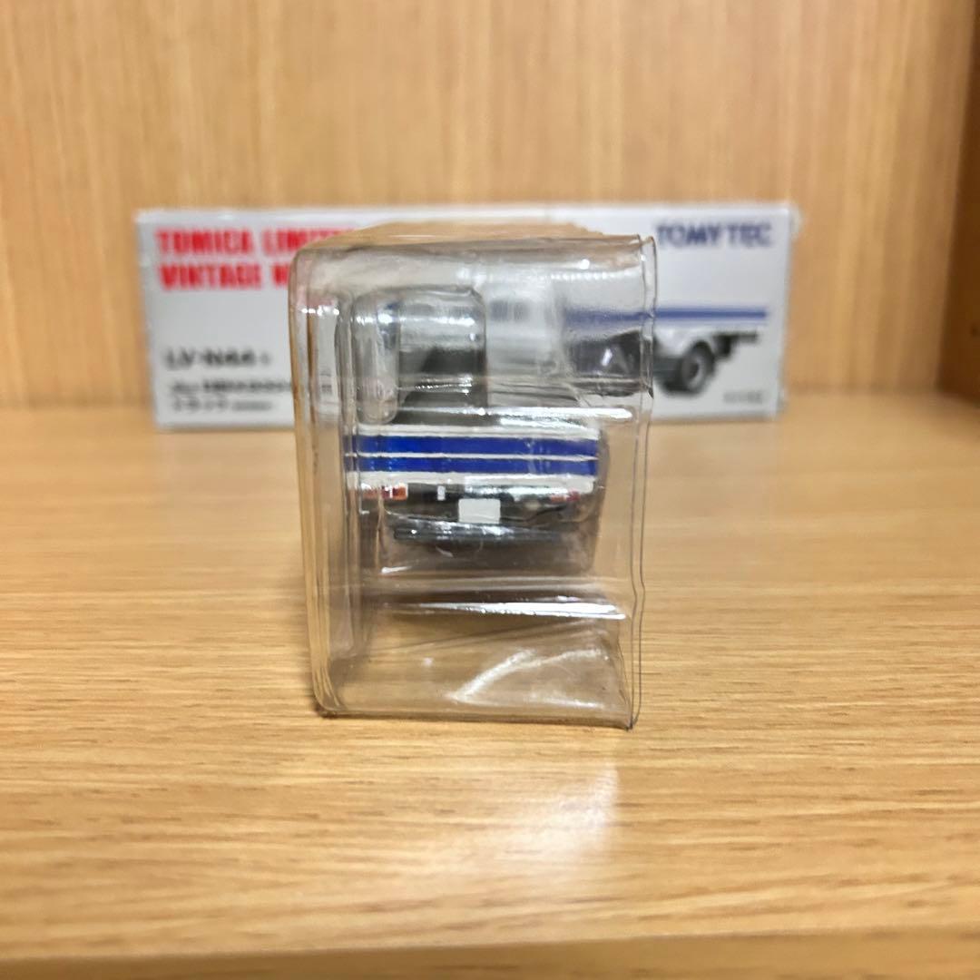 トミカリミテッドヴィンテージ LV-N44b 日野KB324型トラック特別塗装色