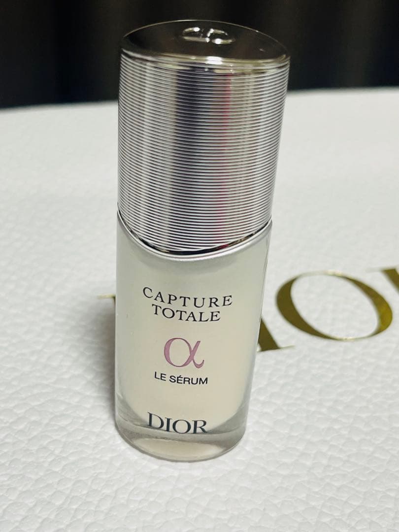 Dior ギフトセットリップ、グロス、香水、アトマイザー、美容液