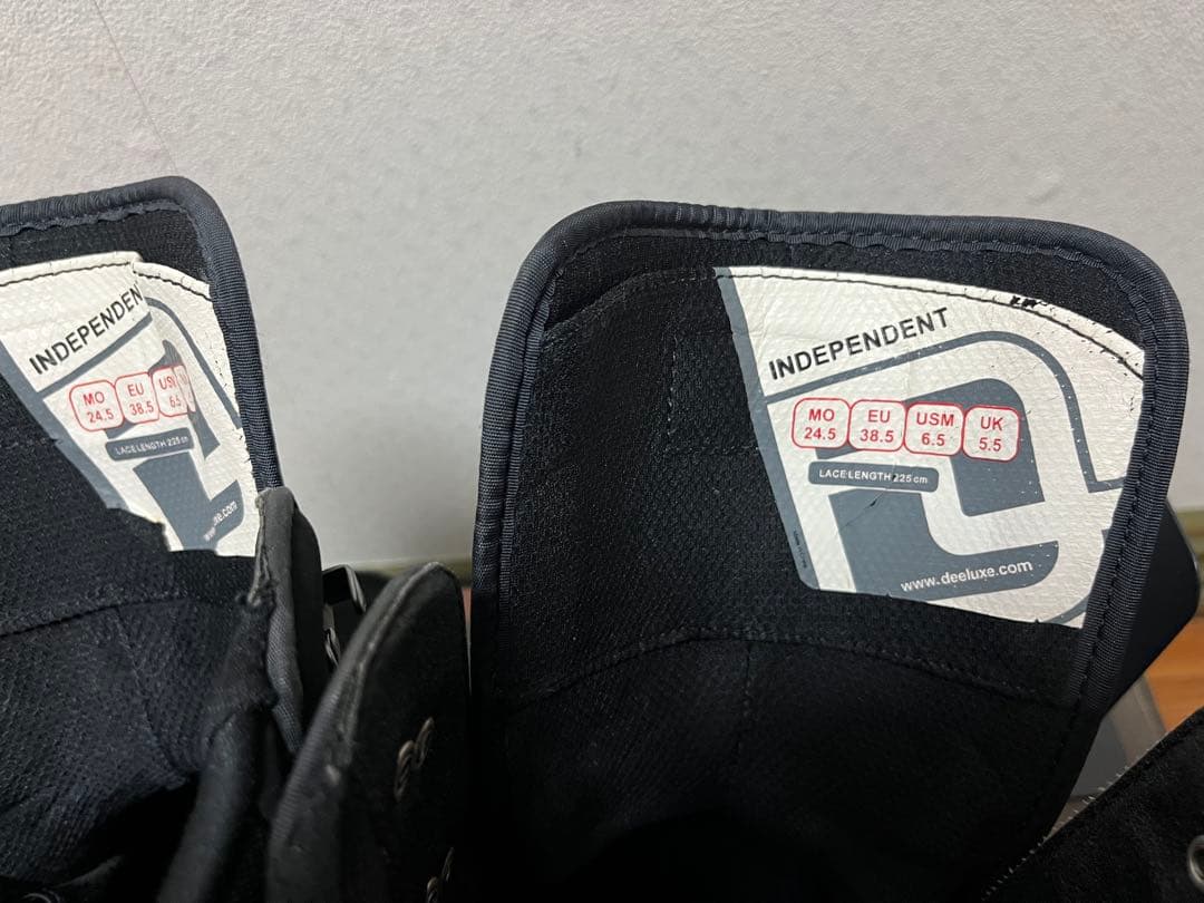 ディーラックス インデペンデント 24.5 ブラック スノーボードブーツ 紐 黒