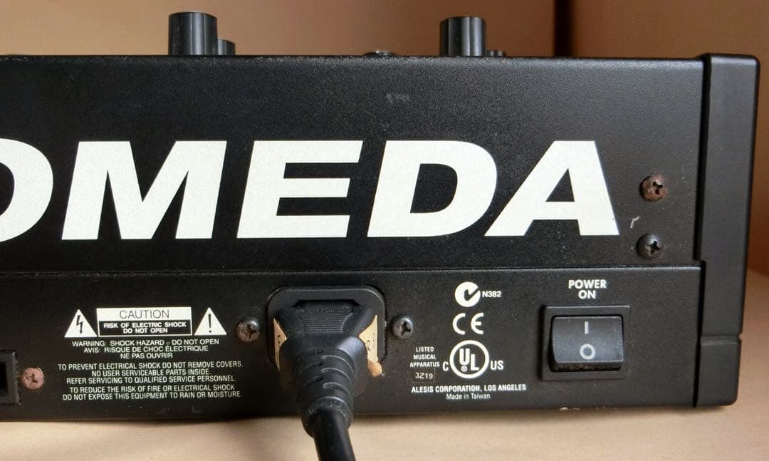 【ジャンク】Alesis Andromeda A6 アナログ16ポリ