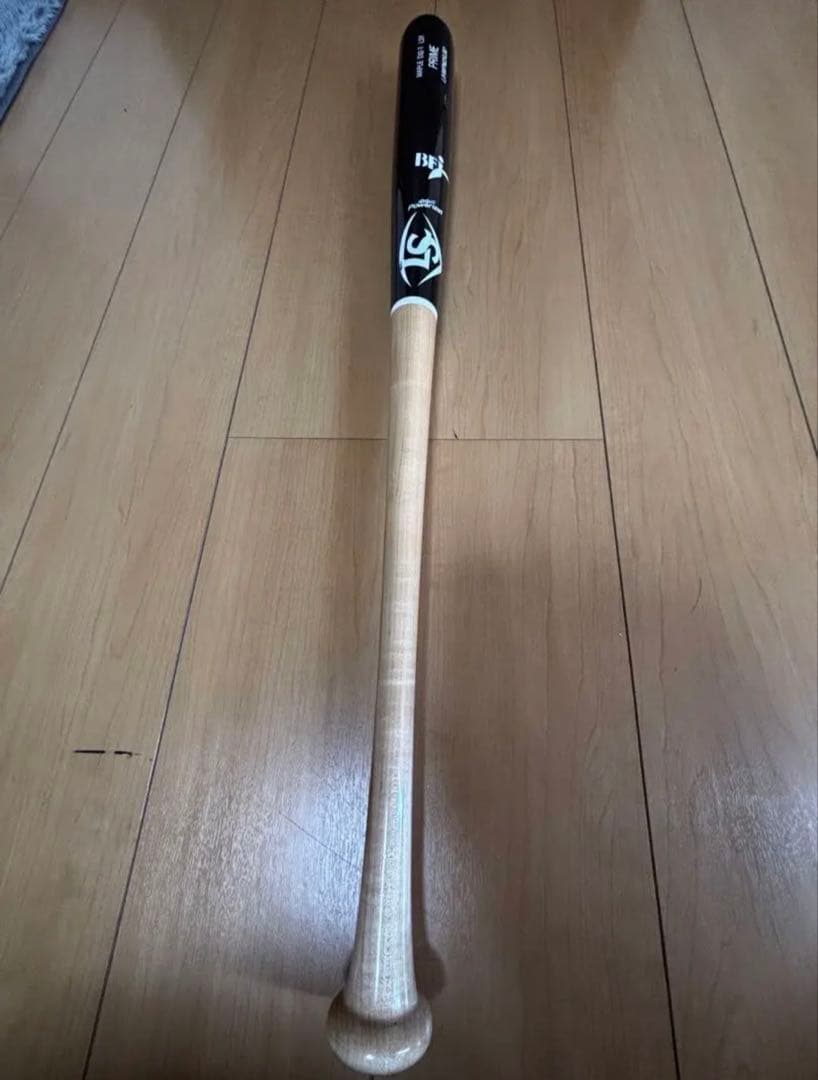 ルイスビルスラッガー 硬式木製バット