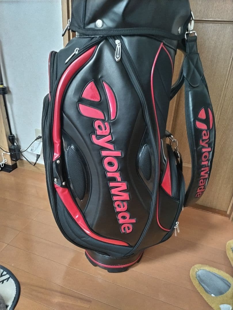 TaylorMade キャディバッグ ブラック/レッド中古