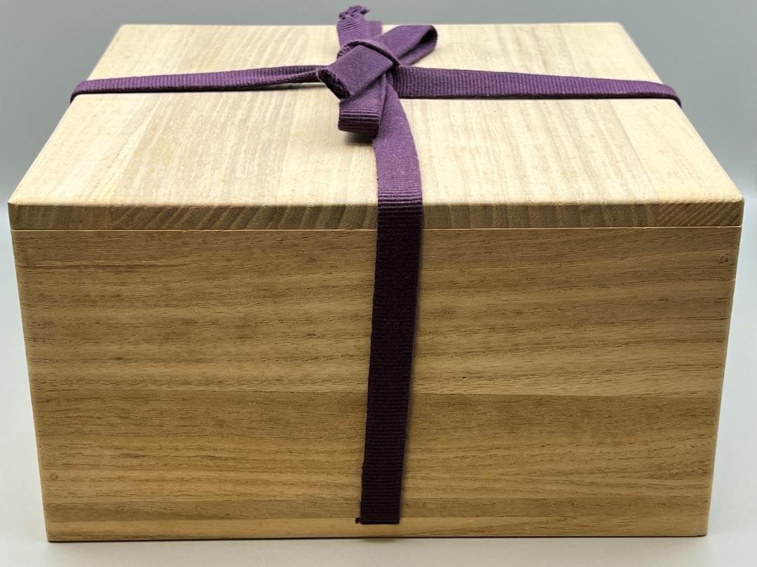 【海】耀州窯　宋代　青磁刻花梅花鳥文茶碗　高級箱付　天目釉 骨董品  中国美術品