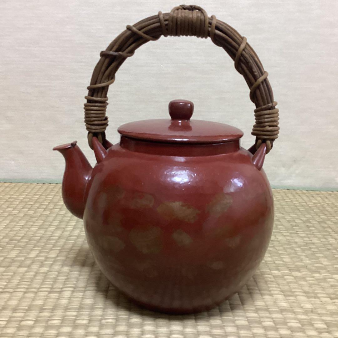 玉川堂製　槌目漆塗り銅薬罐